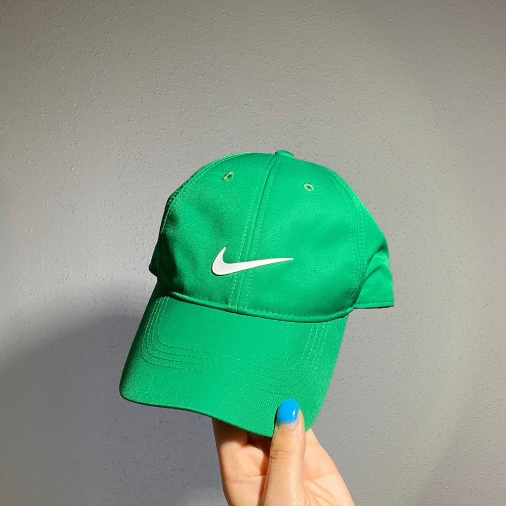 Green Nike golf hat
